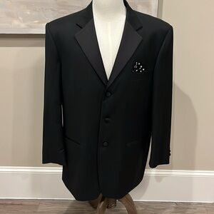 Like new! Classy Mantoni 2 pc  black tuxedo